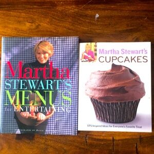 Set of Two 2 Martha Stewart Books: Menus for Entertaining + Cupcakes